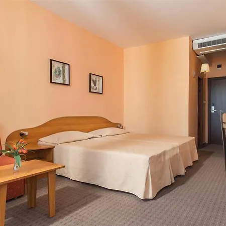 Flamingo Hotel