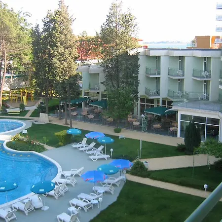 Flamingo Hotel 3*