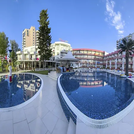 Flamingo 3* ساني بيتش