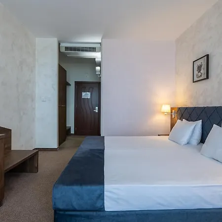 Flamingo Hotel 3*