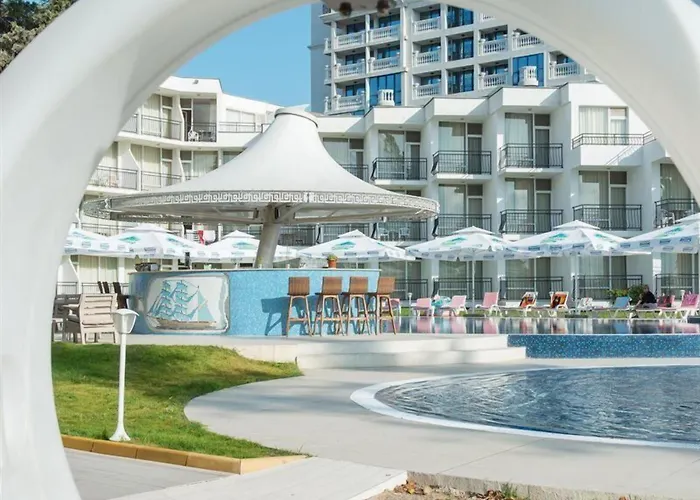 Flamingo 3* Slantchev Briag